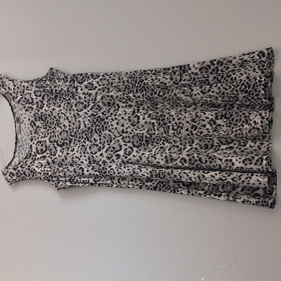 Chico's Dresses & Skirts - Easywear by Chicos Comfy Gray and Black Leopard Print Travel Dress